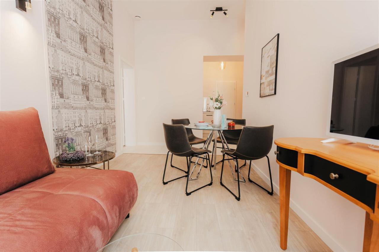 Delux Apartament Oldtown Kochanowskiego 30 Krakau Buitenkant foto